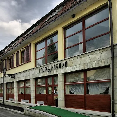 Toldi Fogado Hotel