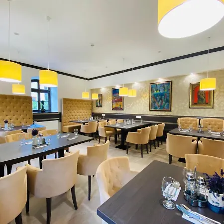 Hotel Toldi Fogado