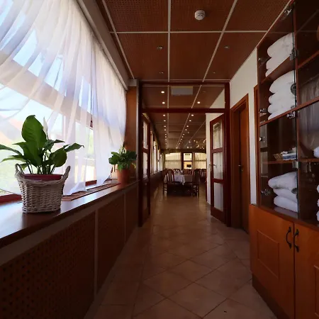 Otel Toldi Fogado