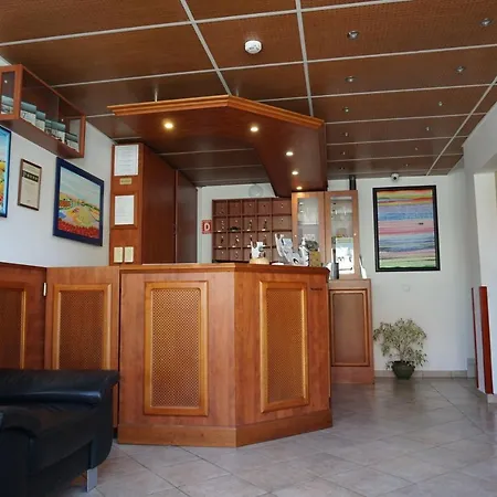 Toldi Fogado Otel
