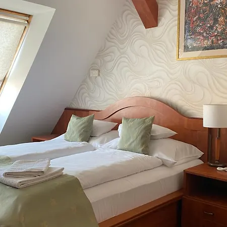 Toldi Fogado Hotel 4*