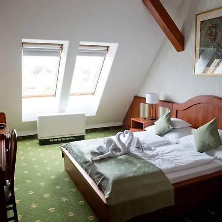 Toldi Fogado Hotel 4*