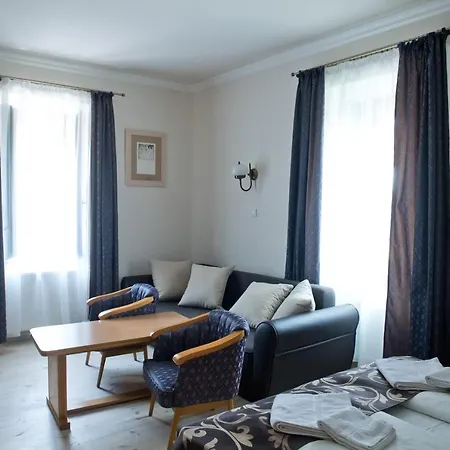 Toldi Fogado Hotel 4*