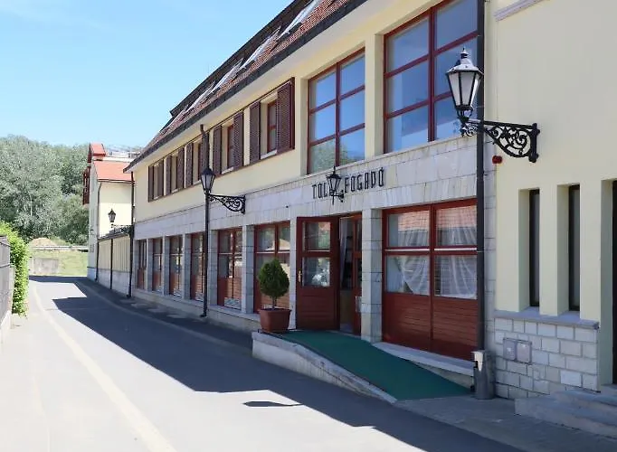 Toldi Fogado Otel Tokaj