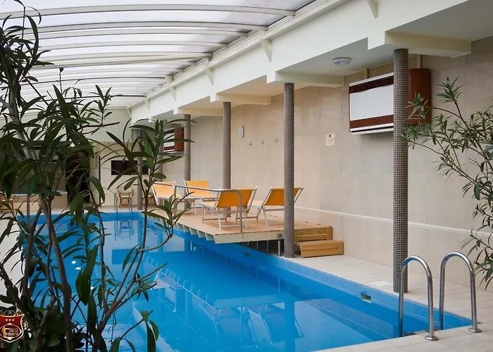 Toldi Fogado Otel